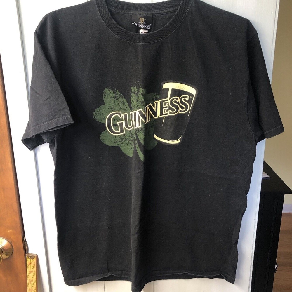 GUINNESS BEER TEE SHIRT LARGE BLACK WITH GREEN SHAMROCK